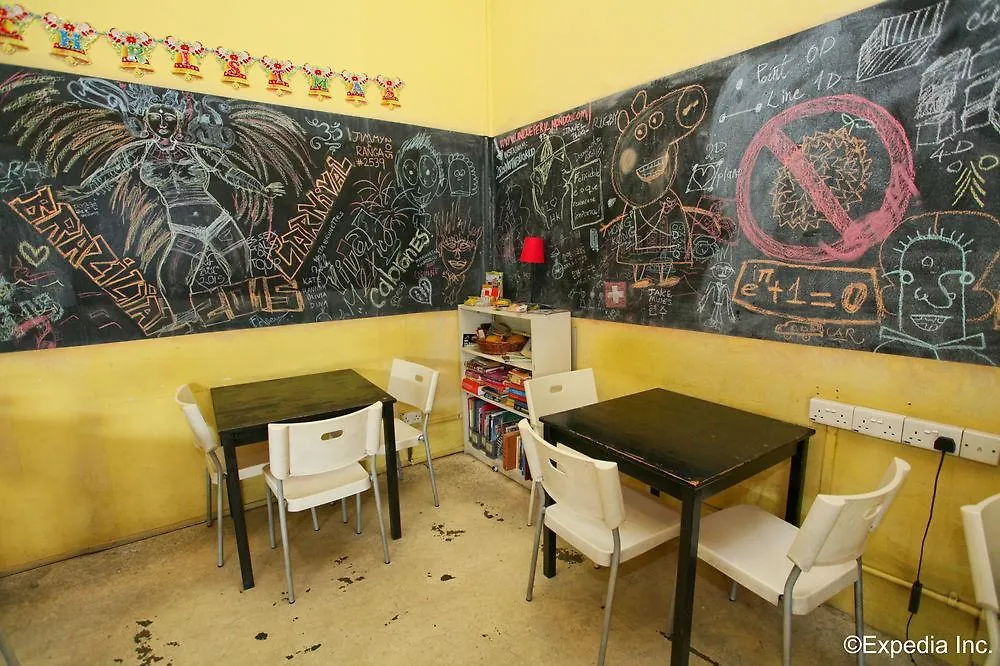 The Hive Singapore Hostel